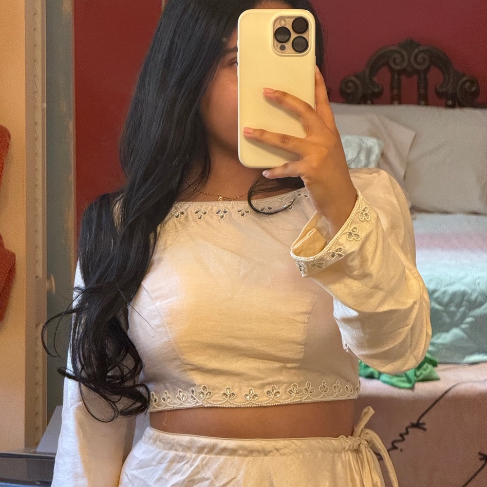 ✨Cream lehenga choli✨